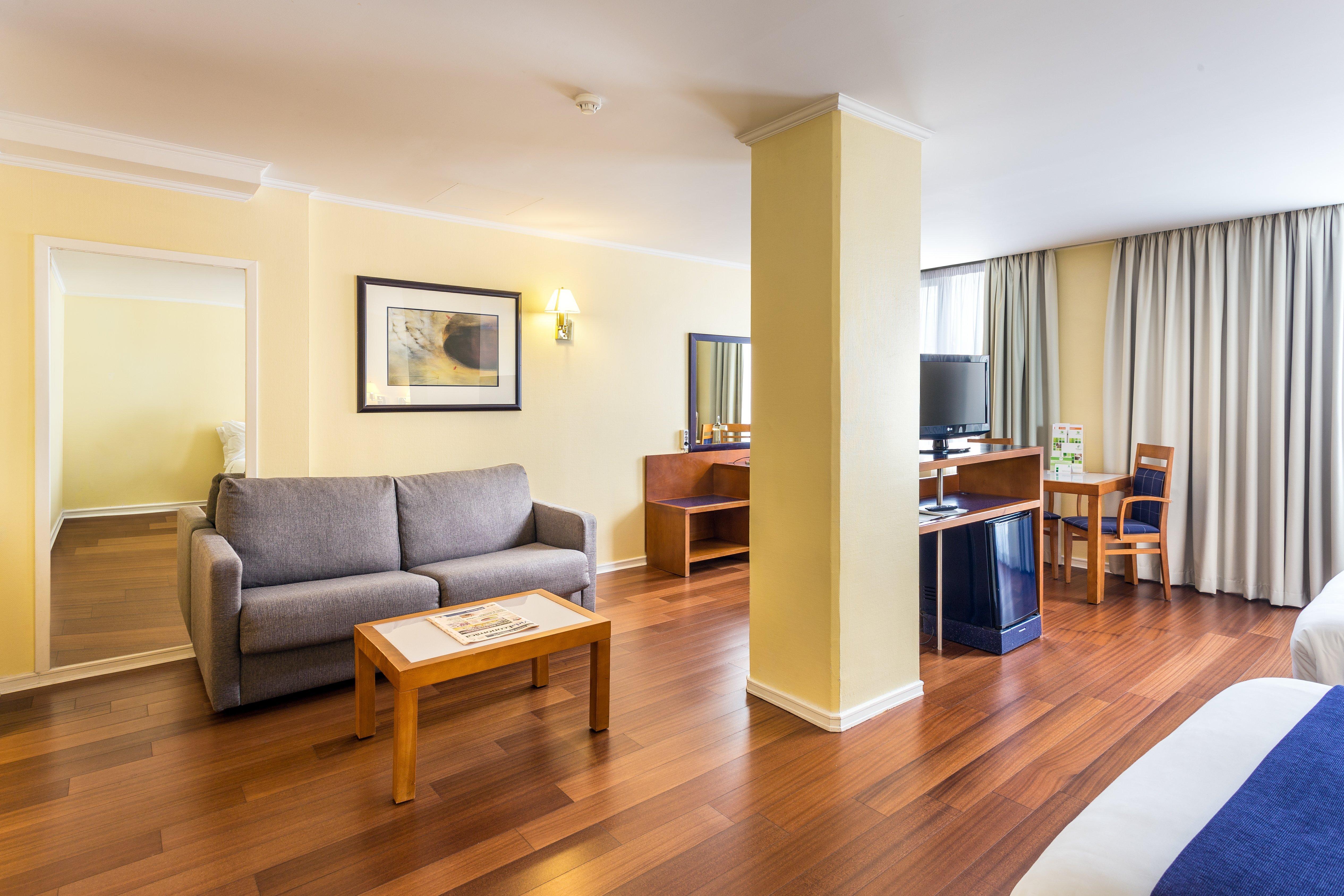 Holiday Inn Lisbon, An Ihg Hotel Экстерьер фото