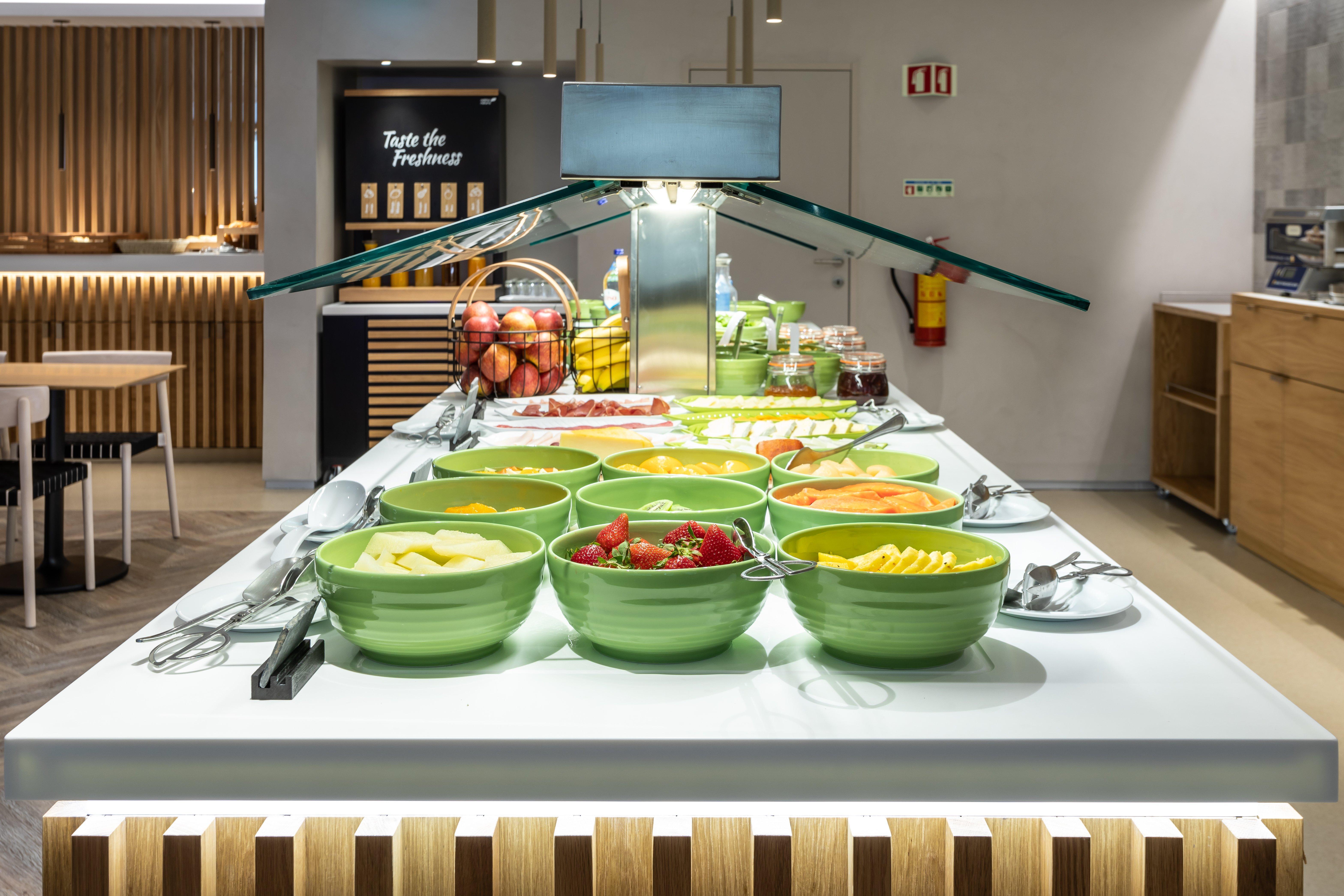 Holiday Inn Lisbon, An Ihg Hotel Экстерьер фото